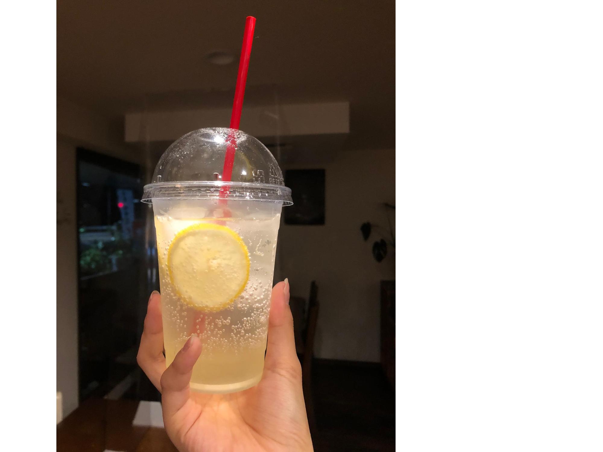 和泉市産蜂蜜を使用 はちみつレモンソーダ