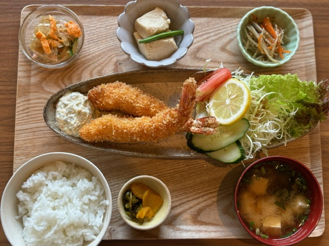 美味しい和泉の大エビフライ定食