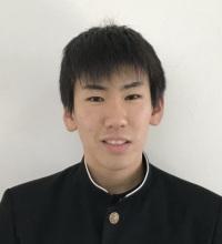 日産スタジアムで行われた第49回ジュニアオリンピック陸上競技大会に出場した中田泰聖さんの写真