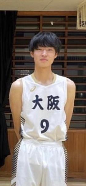 ユニフォームの西川悠征さん