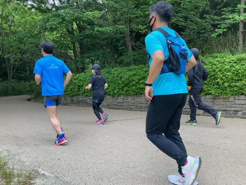 ランニングコース距離表示完成イベント様子