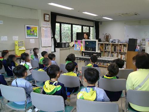 紙芝居上演の様子