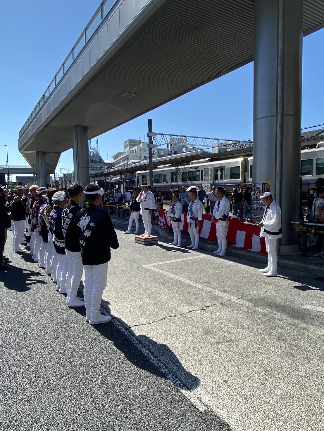 秋祭りでの挨拶の様子