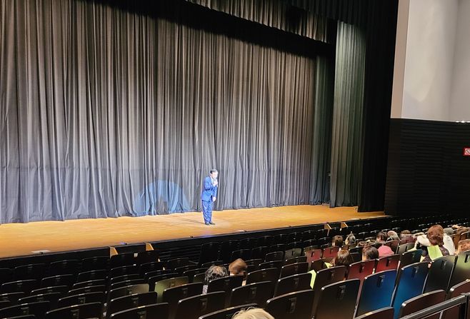 すこやか文化祭演芸大会の様子