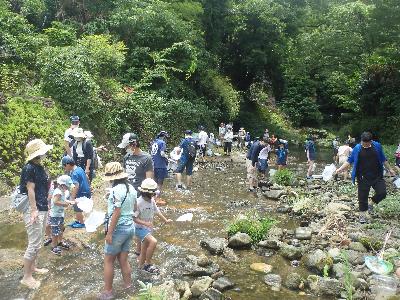 観察会の当日の様子を撮影した写真です