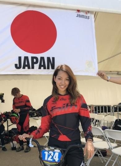 2018年UCI世界選手権BMX大会で上位入賞した、会場での飯端美樹さんの写真