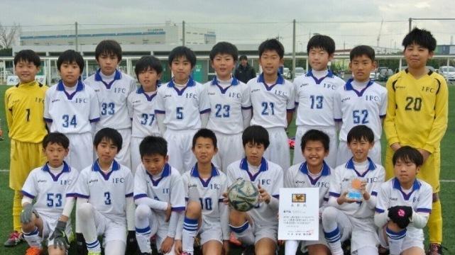 2016フジパンカップ第22回関西小学生サッカー大会に出場した和泉フットボールクラブのメンバーの写真