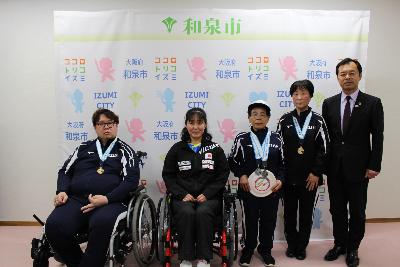岩根さん、来田さん、中山さん、久保さん、辻市長