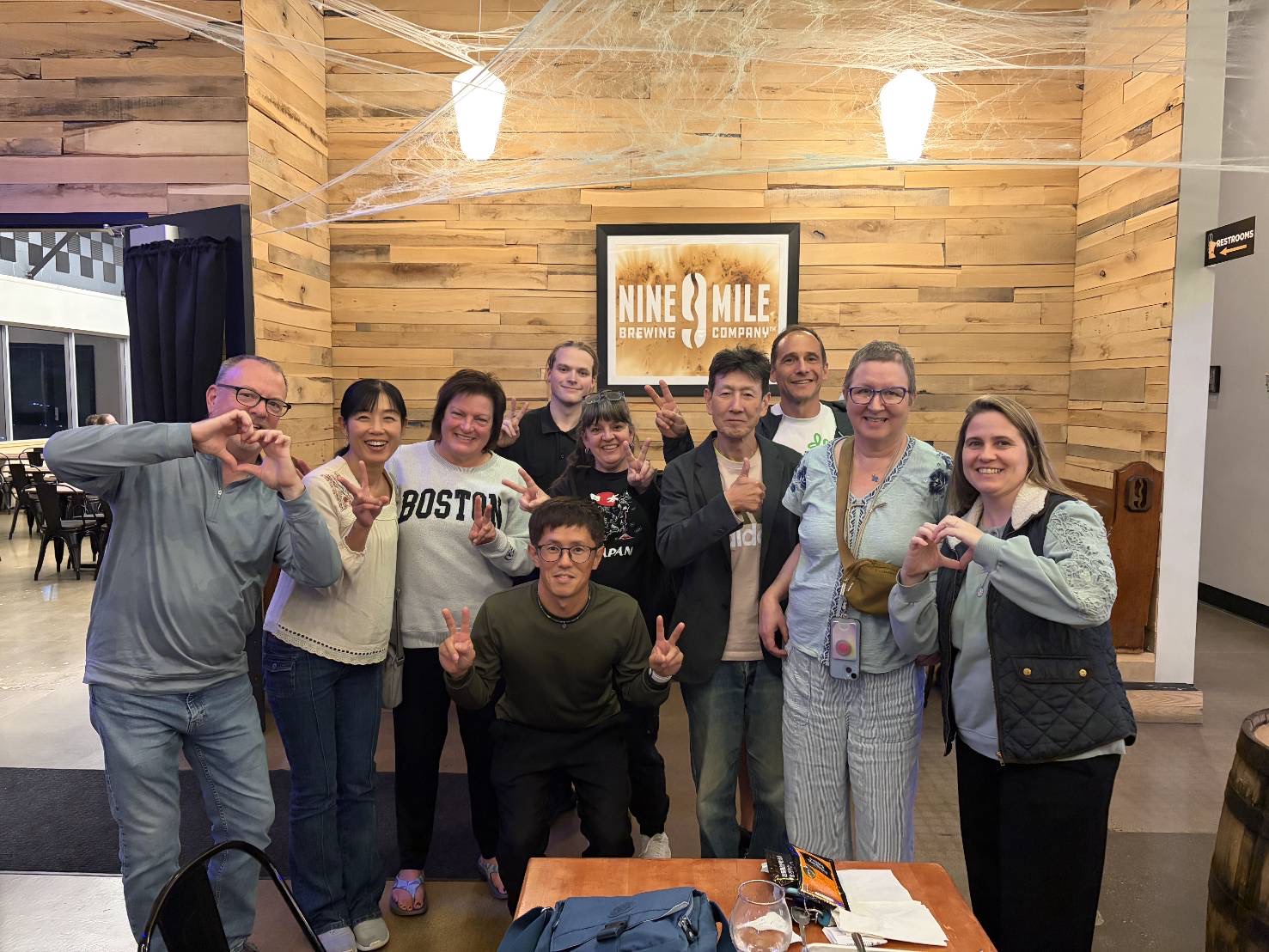 ブルーミントン市姉妹都市委員会との交流の様子