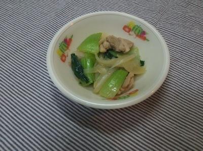 和泉市学校給食レシピとして紹介しているチンゲン菜のみそ炒めの完成見本の写真