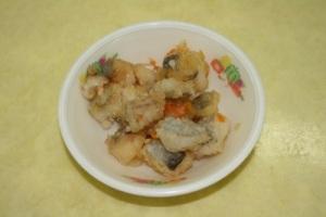 和泉市学校給食レシピとして紹介しているホキのエスカベーシュの完成見本の写真