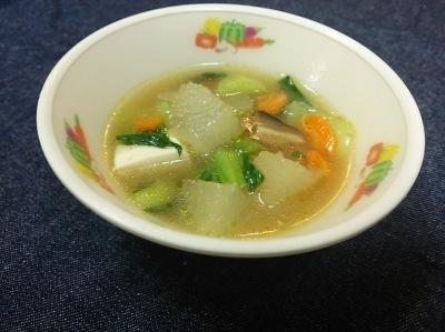 和泉市学校給食レシピとして紹介している中華かもうりスープの完成見本の写真